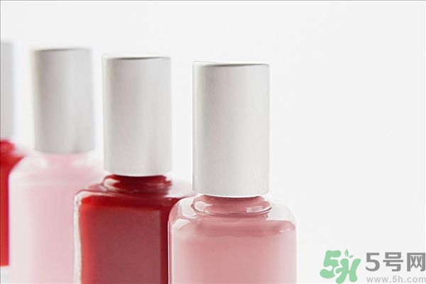 指甲油會過敏嗎？涂指甲油過敏怎么辦？