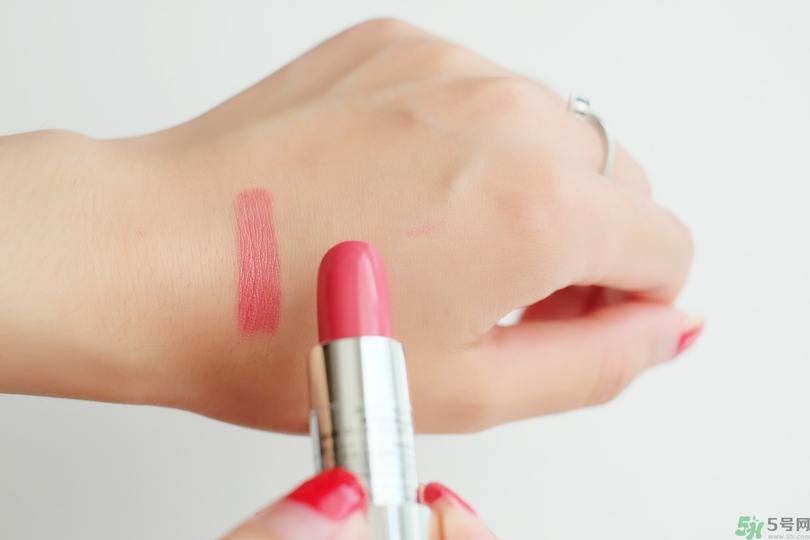 怎么選擇適合自己的口紅顏色？口紅顏色怎么選？