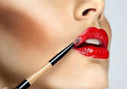 皮膚黑適合什么顏色的口紅？不同膚色怎么挑選口紅？