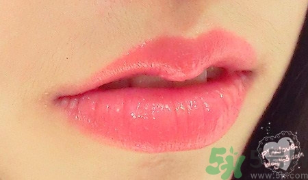 怎么選擇適合自己的口紅顏色？口紅顏色怎么選？