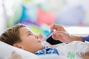 發(fā)燒能吃水蜜桃嗎？發(fā)燒吃水蜜桃好嗎？