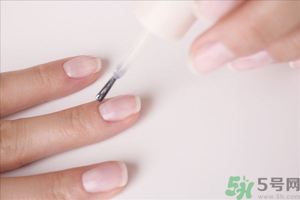 指甲油為什么容易掉？指甲油怎么涂不容易掉？