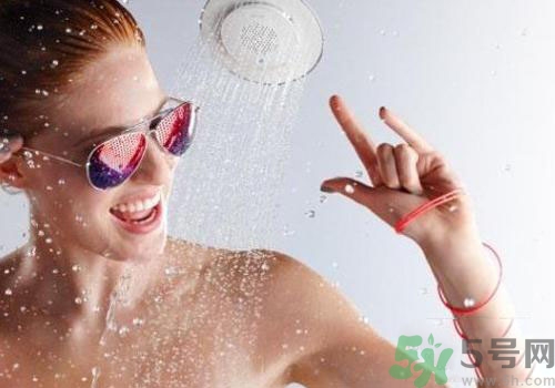 夏天洗澡水溫多少合適？夏天洗澡水溫多少比較好？