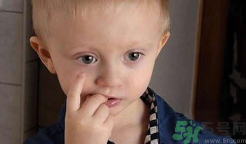 小孩指甲軟是怎么回事？小孩指甲軟怎么辦？