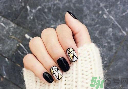 指甲分層是怎么回事？指甲分層怎么辦？