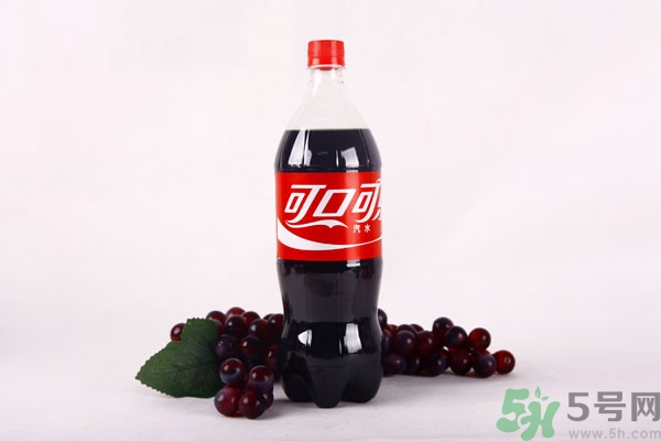 可樂可以滅火嗎?用可樂滅火的原理是什么 可樂可以滅火嗎?用可樂滅火的原理是什么