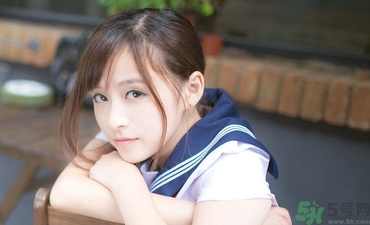 15歲月經推遲二個月正常嗎？15歲兩個月沒來月經是怎么回事？