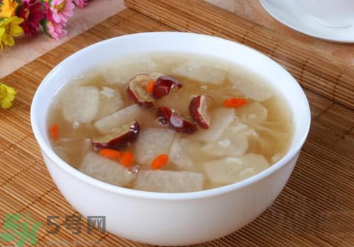 發(fā)燒可以喝冰糖雪梨嗎？發(fā)燒喝冰糖雪梨好嗎？