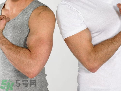 手臂上有很多小疙瘩怎么消除?手臂上長(zhǎng)了小疙瘩怎么辦