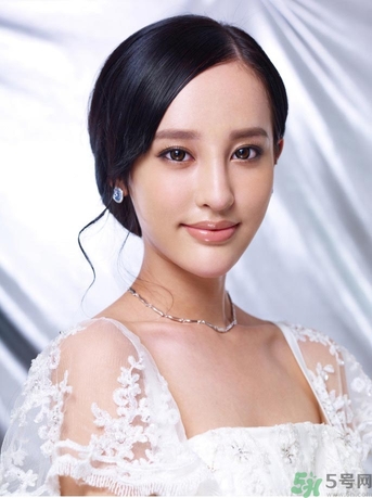 乳暈大是什么原因？乳暈大正常嗎？