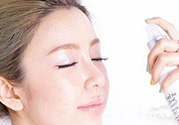 保濕噴霧可以當(dāng)爽膚水嗎？保濕噴霧和爽膚水有什么區(qū)別？