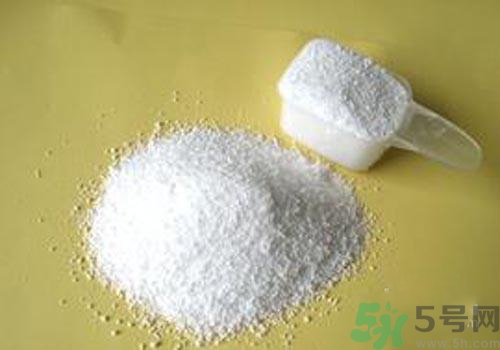 用洗衣粉手發(fā)熱是怎么回事？洗衣粉傷手怎么辦？