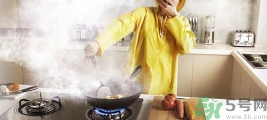 油煙對皮膚有傷害嗎?油煙對身體有什么傷害 油煙對皮膚有傷害嗎?油煙對身體有什么傷害