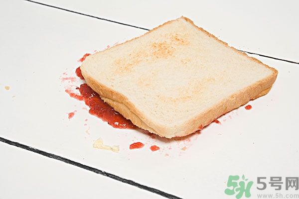 掉地上3秒東西能吃嗎？掉地上東西要不要撿起來吃？