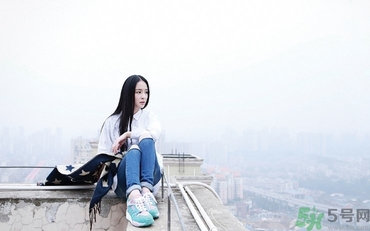 15歲女生白帶多正常嗎？15歲女生白帶異常怎么辦？