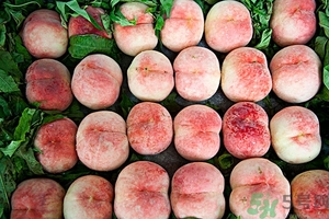 變軟的桃子能吃嗎？桃子軟了還能吃嗎？