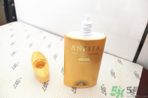 安耐曬為什么那么??？安耐曬是水狀液體的嗎？