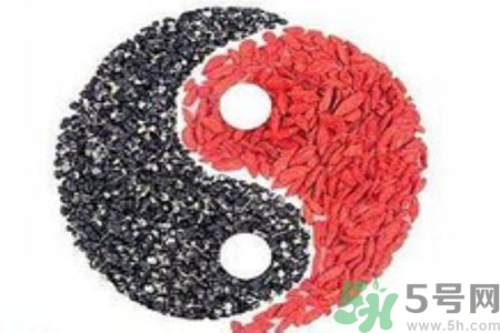 黑枸杞和紅枸杞有什么區(qū)別？黑枸杞和紅枸杞哪個(gè)好？