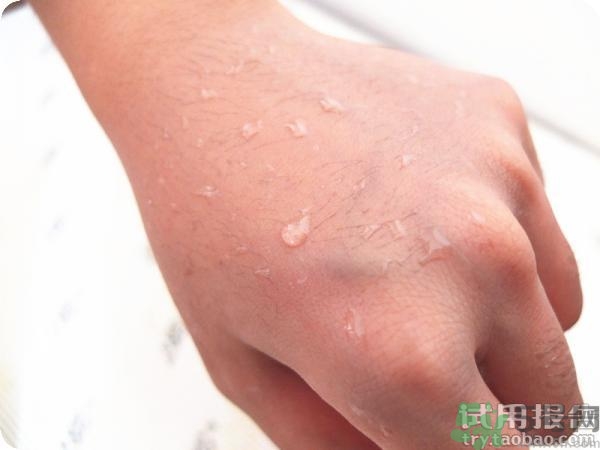 安耐曬為什么那么??？安耐曬是水狀液體的嗎？