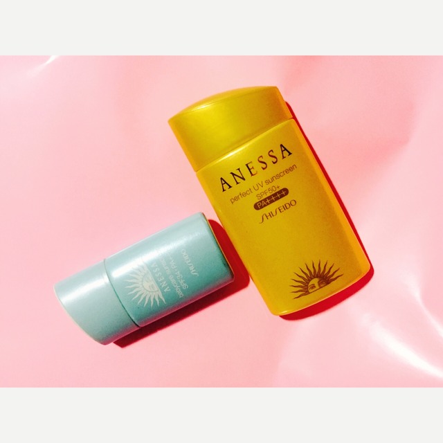 安耐曬金瓶可以涂臉上嗎？安耐曬金瓶需要卸妝嗎？