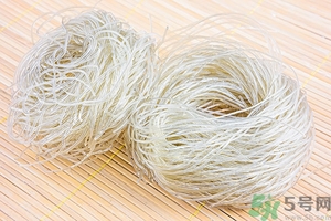 米線和米粉有什么區(qū)別？米粉要泡多久才能炒？