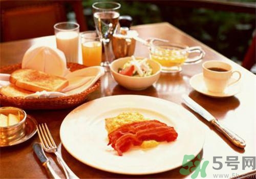 測血糖可以吃早餐嗎？測血糖可不可以吃早餐？