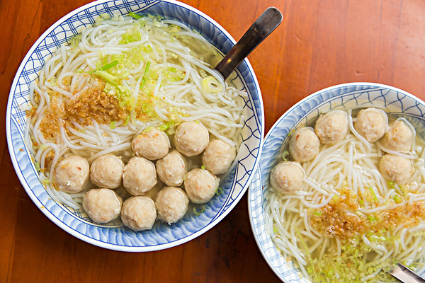 米線和米粉有什么區(qū)別？米粉要泡多久才能炒？