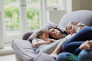 睡眠不規(guī)律如何調(diào)整？睡眠不規(guī)律會胖嗎？