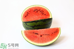 如何辨別西瓜生熟？怎么看西瓜熟不熟？