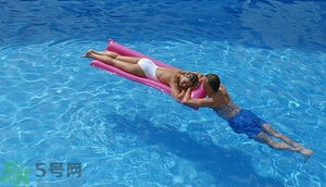 游泳曬傷了怎么辦？游泳曬傷如何處理？