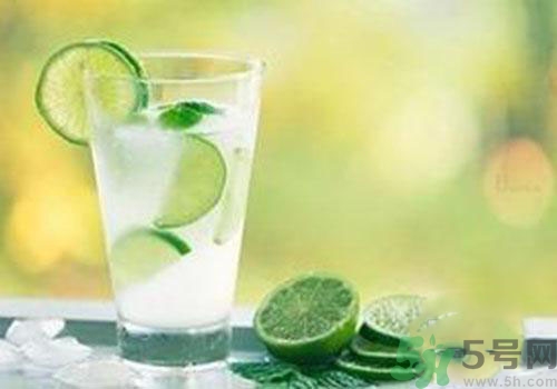 雪碧和可樂哪個(gè)對(duì)身體的危害更大？雪碧和可樂哪個(gè)好？