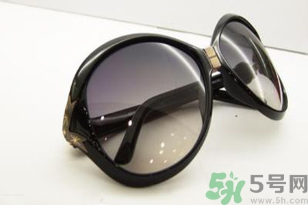 太陽鏡什么材質(zhì)好？太陽鏡什么材質(zhì)的鏡片好？