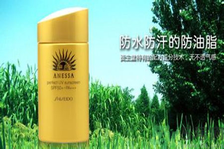 安耐曬和水寶寶哪個好？安耐曬防曬霜和水寶寶哪個好？