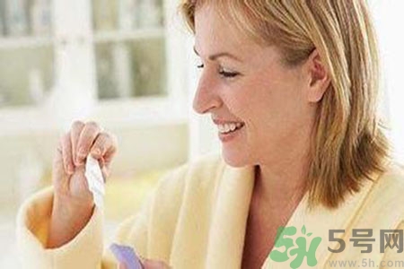 驗(yàn)孕棒兩條杠為什么沒(méi)懷孕？驗(yàn)孕棒兩條杠沒(méi)懷孕是怎么回事？