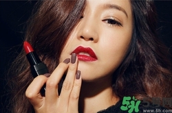 口紅出汗了還能用嗎?口紅出汗是什么原因 口紅出汗了還能用嗎?口紅出汗是什么原因