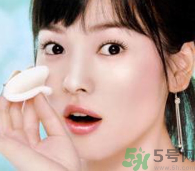 黑頭是怎么形成的？黑頭怎么去除？