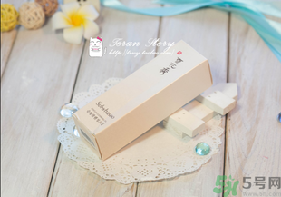 卸妝油好用還是卸妝水好用？卸妝油和卸妝水哪個好？