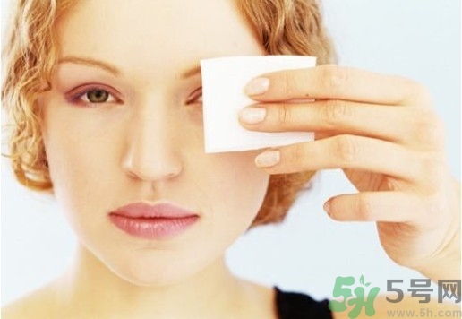 卸妝能用橄欖油嗎？橄欖油可以用來卸妝嗎？