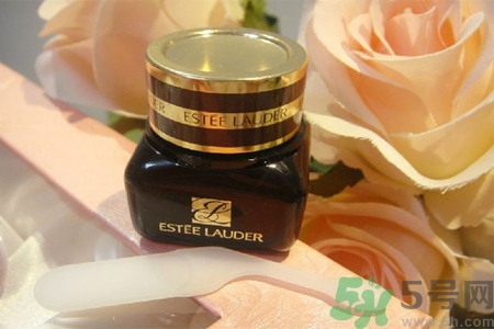 雅詩蘭黛小棕瓶眼霜適合什么年齡段？雅詩蘭黛小棕瓶眼霜口碑如何？