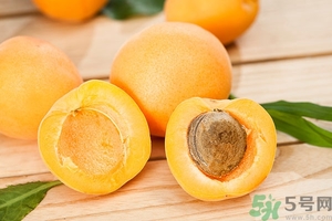 杏子不太熟能吃嗎？杏子不太熟怎么辦？