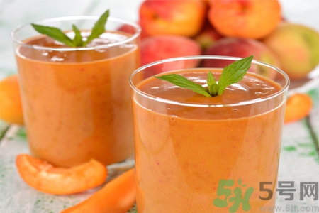 鮮榨果汁的營養(yǎng)價值有哪些？