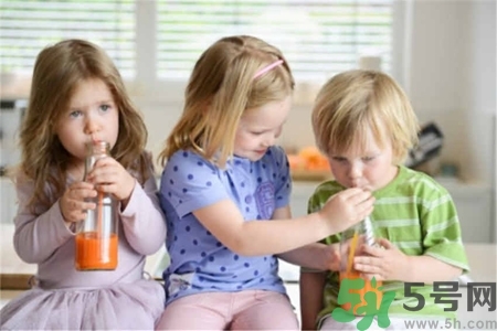 小孩可以喝鮮榨果汁嗎？