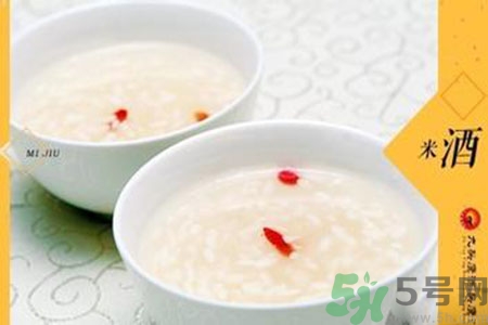 米酒有黑點是怎么回事？米酒有黑點能喝嗎？