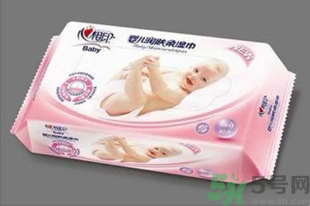 寶寶可以用濕巾紙擦屁股嗎？寶寶用濕巾紙擦屁股有什么危害？