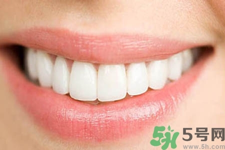 美白牙齒的方法有哪些？美白牙齒有哪些方法？