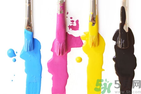 手上有油漆怎么洗？油漆沾到衣服上怎么洗？