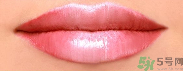 西柚色是珊瑚色嗎？西柚色和珊瑚色的區(qū)別