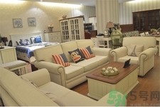 清洗沙發(fā)的小竅門有哪些？如何清洗沙發(fā)？