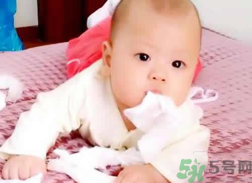 寶寶吃紙是怎么回事？寶寶吃紙怎么辦？