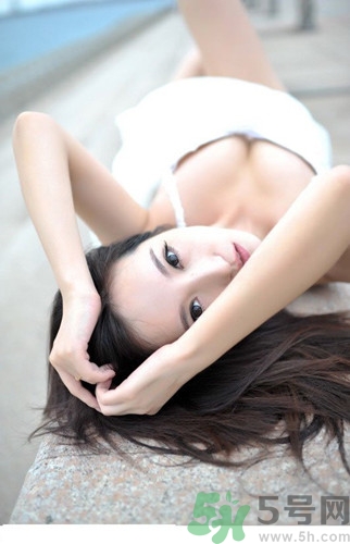 涂了口紅怎么吃東西?涂了口紅吃東西怎么辦 涂了口紅怎么吃東西?涂了口紅吃東西怎么辦